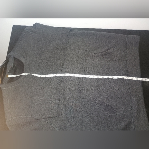 32 Degrees Black Crewneck Sweater Classic Style - Picture 5 of 5